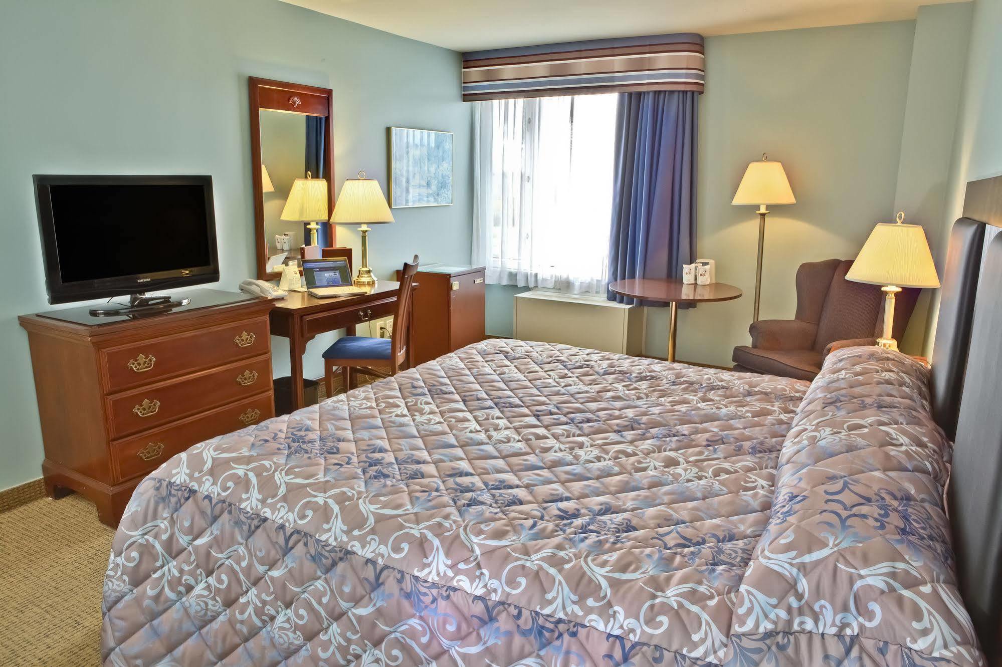 Repotel Aeroport Quebec Екстериор снимка